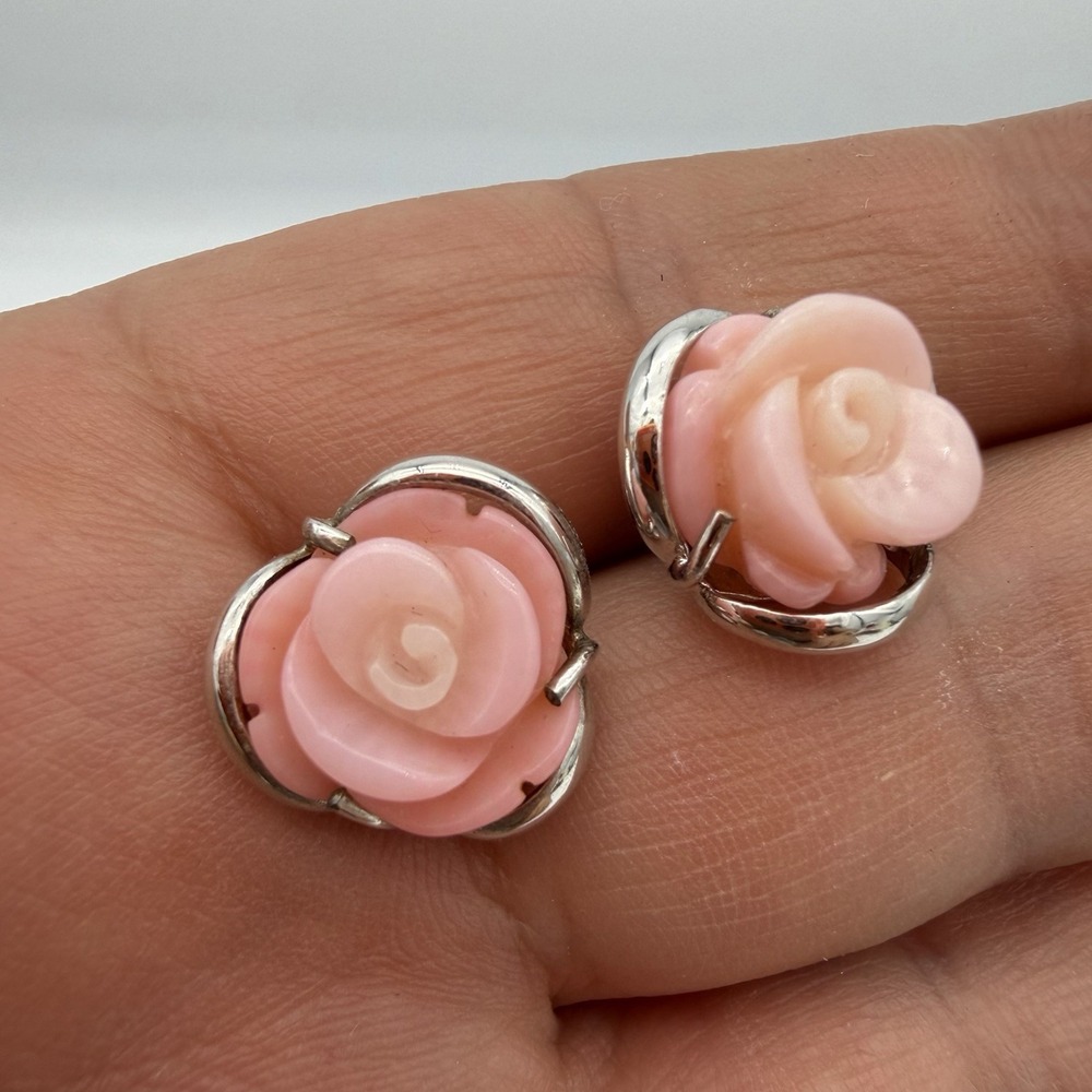 Vtg Michael Valitutti NH Carved Coral Earrings Rose Pink‎ White Sterling Silver